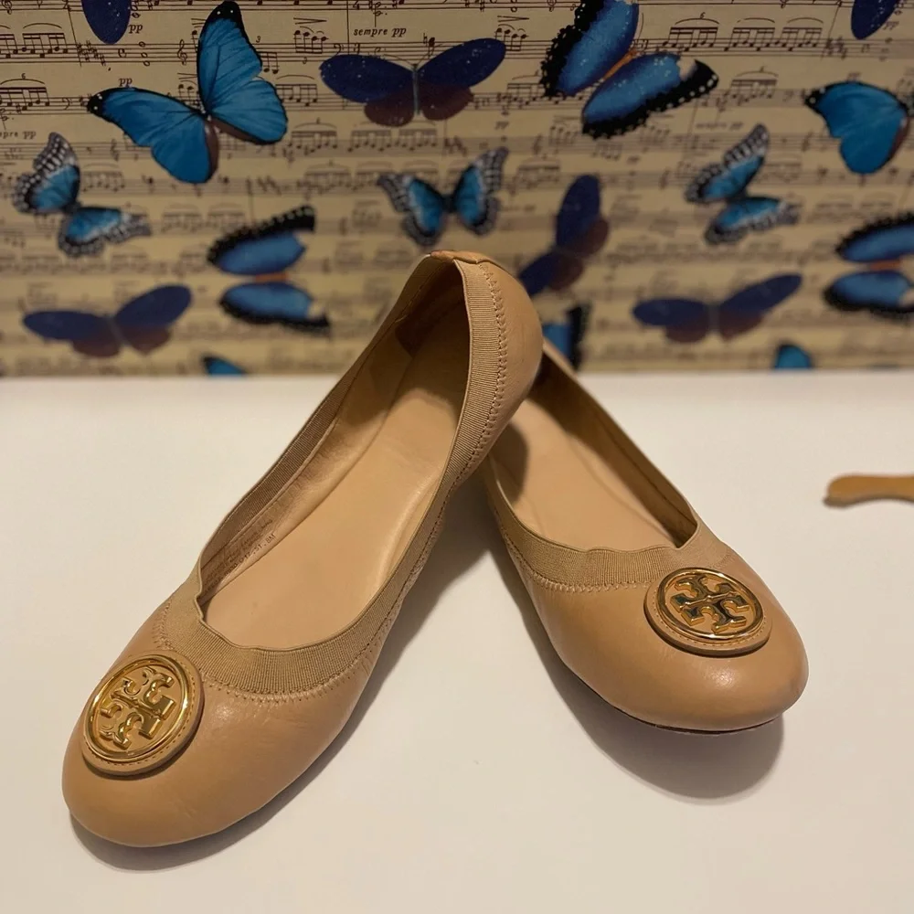 SOLD - Tory Burch Tan Leather Loafers with Medallion - Picture 1 of 10